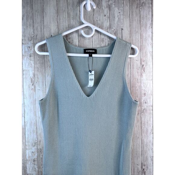 Express Midi NWT Sweater Dress L‎ Sage Green Sleeveless Ribbed V Neck Bodycon - Picture 3 of 7